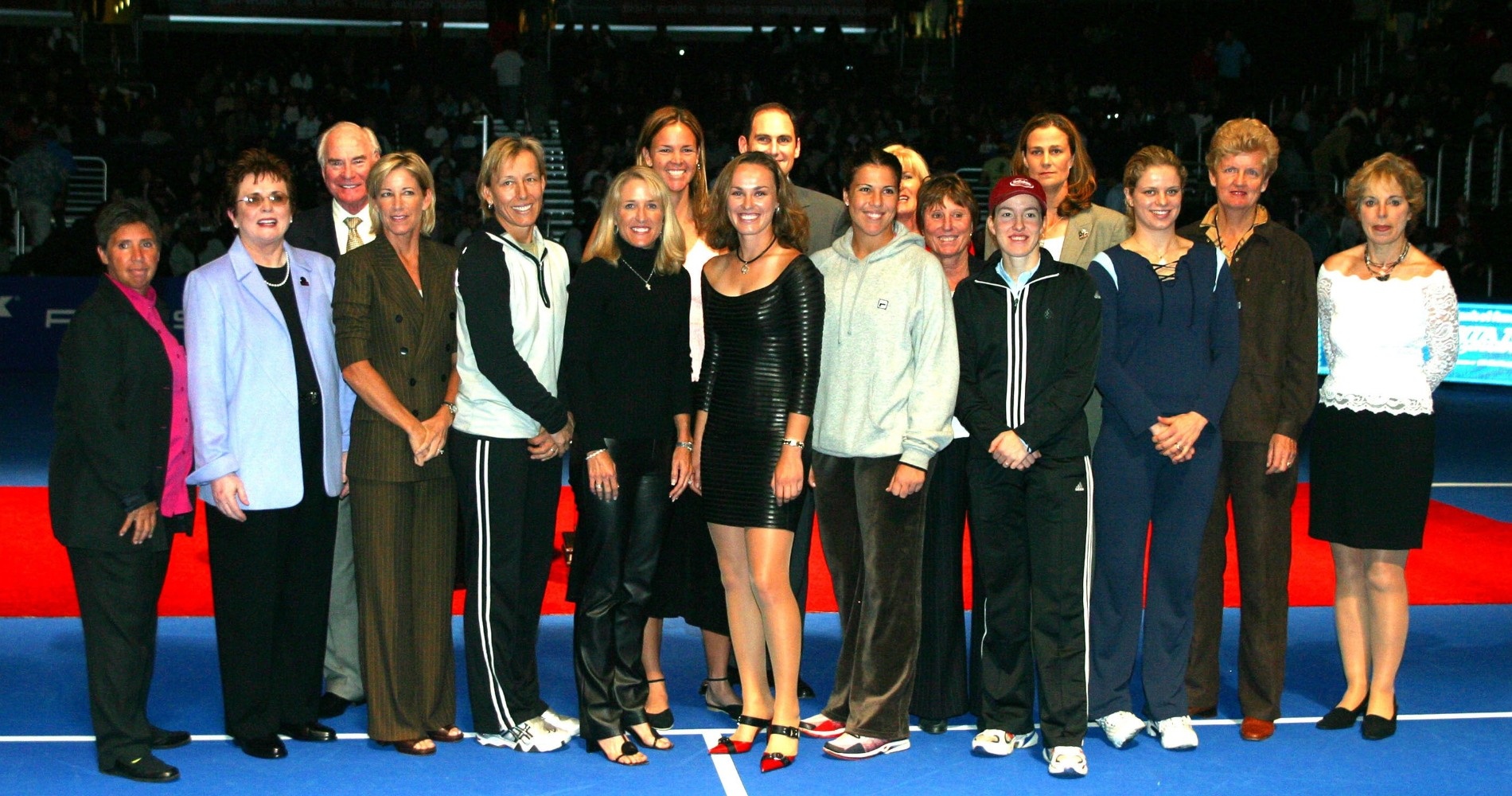 Players celebrating the 30 years of the WTA in 2003 at the WTA Masters
