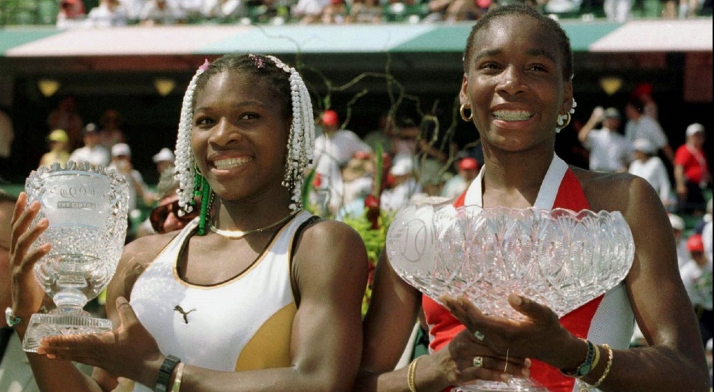 Venus and Serena Williams after the Miami final in 1999
