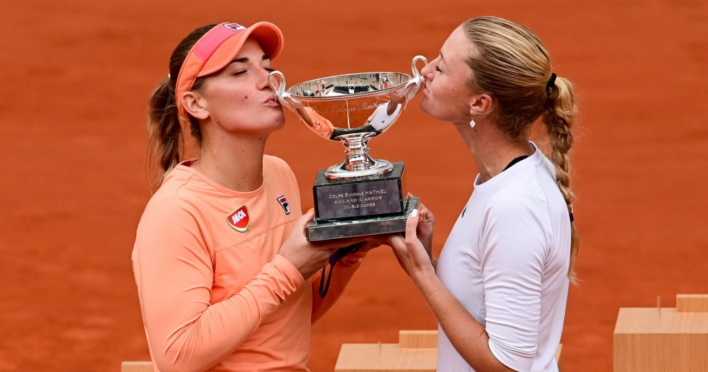 Timea Babos and Kristina Mladenovic, Roland-Garros, 2020