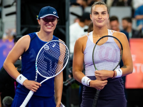Iga Swiatek and Aryna Sabalenka at the 2022 WTA Finals