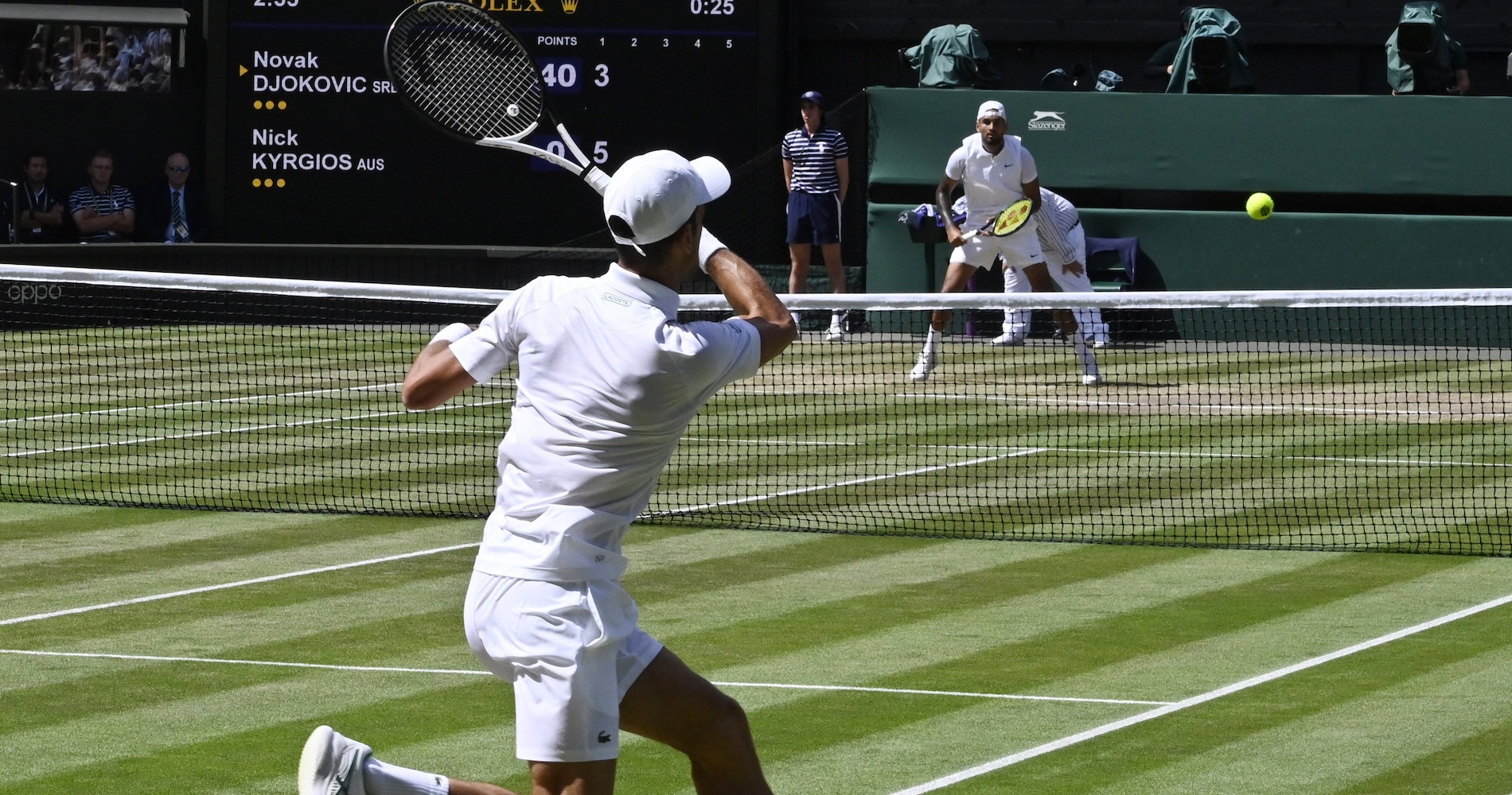 Novak Djokovic et Nick Kyrgios en finale de Wimbledon 2022