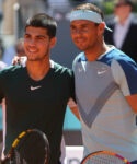 Carlos Alcaraz et Rafael Nadal souriant
