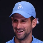 Novak Djokovic en conférence de presse après sa qualification pour les demi-finales de l'Open d'Australie 2023