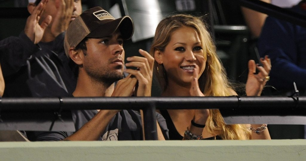 Anna Kournikova with her partner Enrique Iglesias