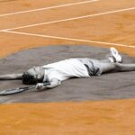 Gustavo Kuerten drew an heart on Roland Garros clay in 2001
