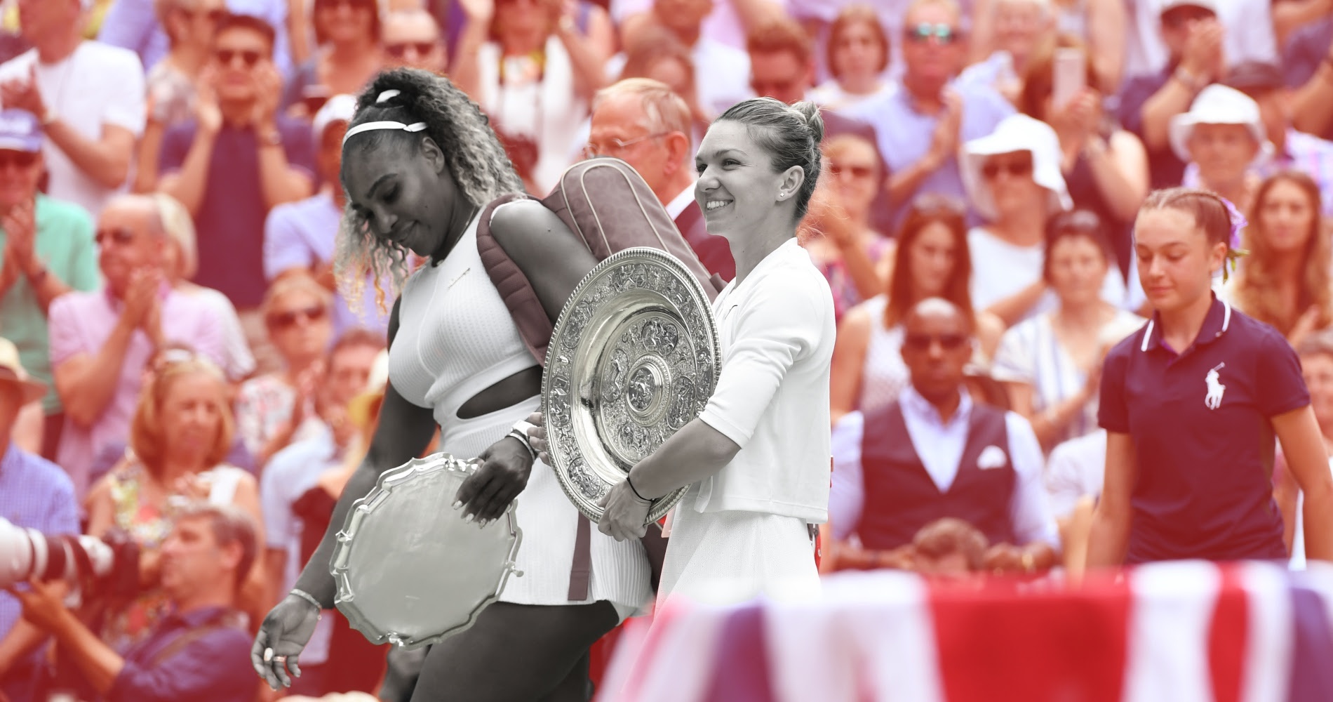 https://assets.tennismajors.com/uploads/2020/07/Halep-Serena-OTD-07_13.jpg