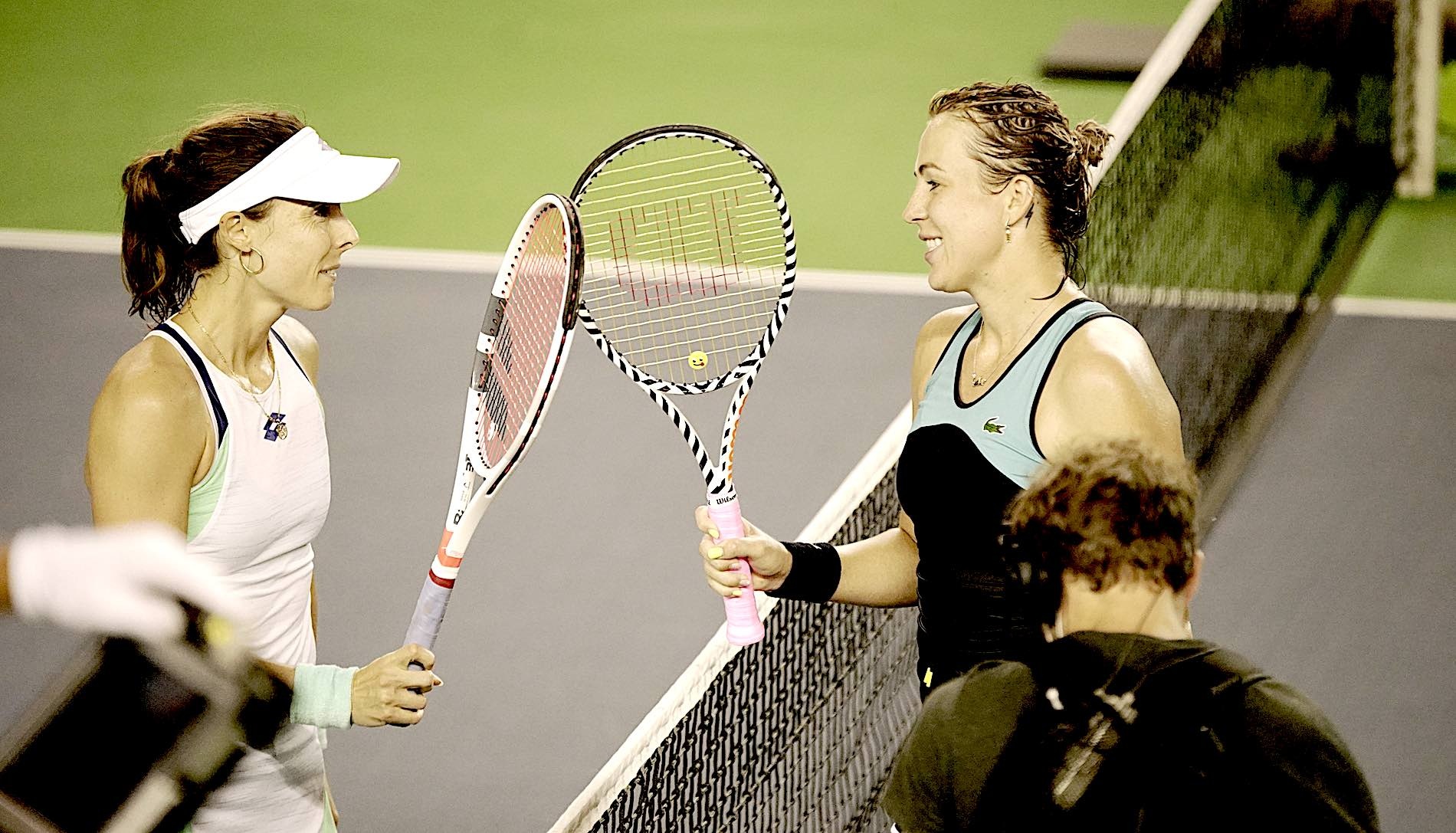 Alizé Cornet and Anastasia Pavlyunchenkova shakinh hands after UTS2 Final, August 2020