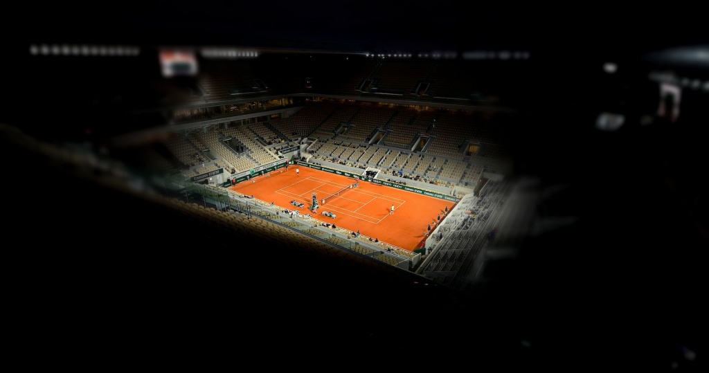 Roland-Garros, night session, court Philippe-Chatrier