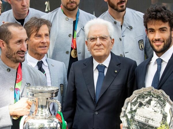 Matteo Berrettini avec les vainqueurs de l'Euro 2020