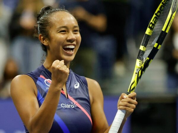 Leylah Annie Fernandez of Canada celebrates.