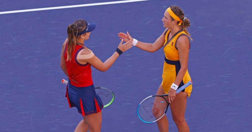 Paula Badosa and Victoria Azarenka after the 2021 Indian Wells final