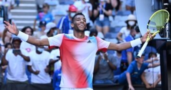 Felix Auger-Aliassime celebrates AO 2022