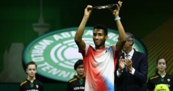 Felix Auger-Aliassime Rotterdam trophy