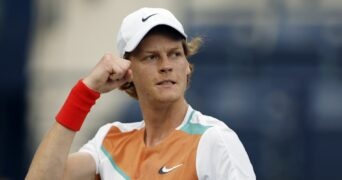 Italy's Jannik Sinner reacts during his first round match against Spain's Alejandro Davidovich Fokina at the Dubai Tennis Championships