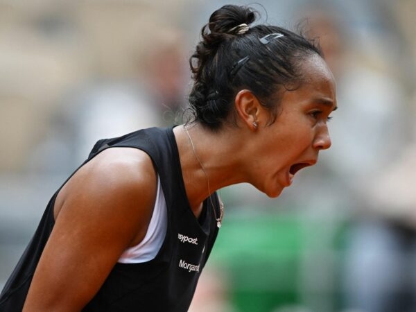 Canada's Leylah Annie Fernandez reacts during her fourth round match against Amanda Anisimova of the U.S. at the French Open