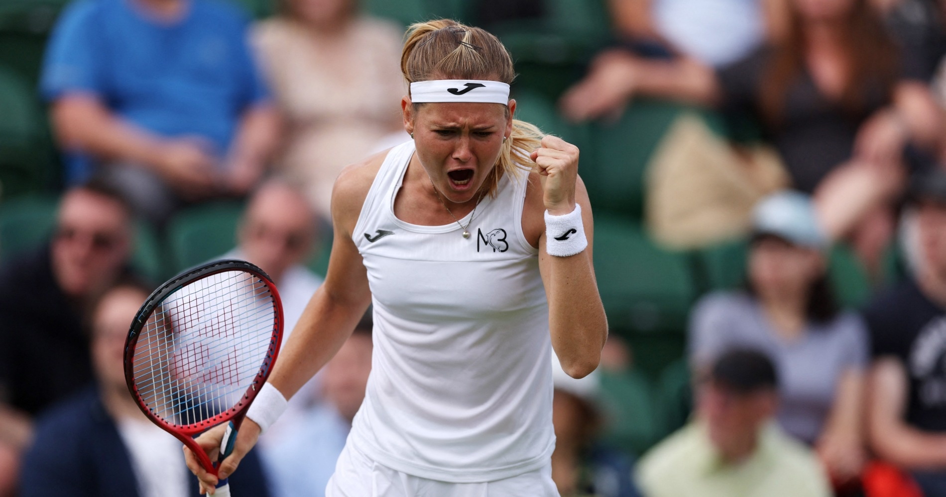 Tennis, WTA Wimbledon 2022 Bouzkova downs Garcia