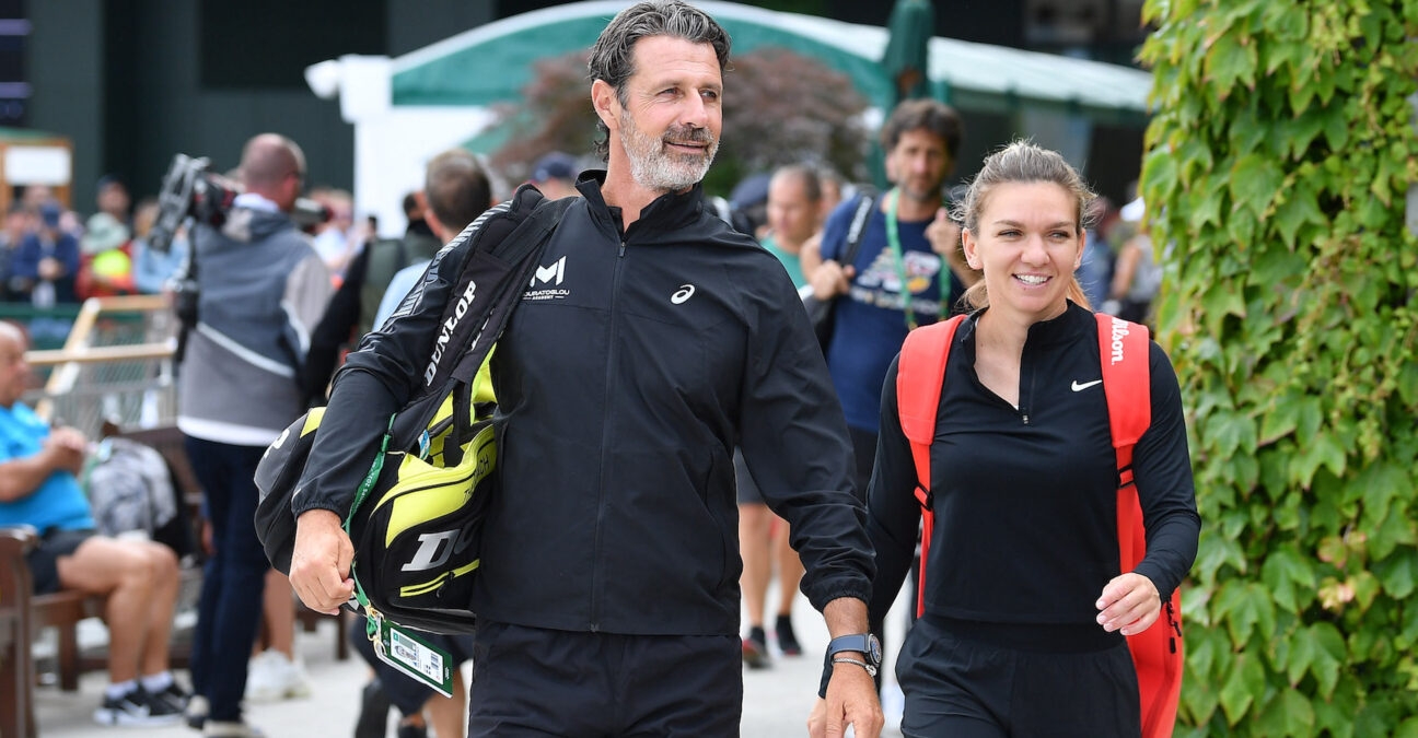 Patrick Mouratoglou and Simona Halep, Wimbledon 2022