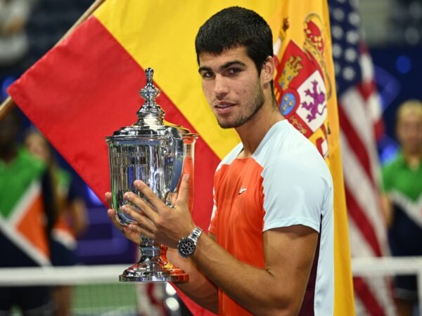 Carlos Alcaraz US Open trophy