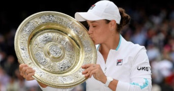 Ash Barty with the 2021 Wimbledon trophy