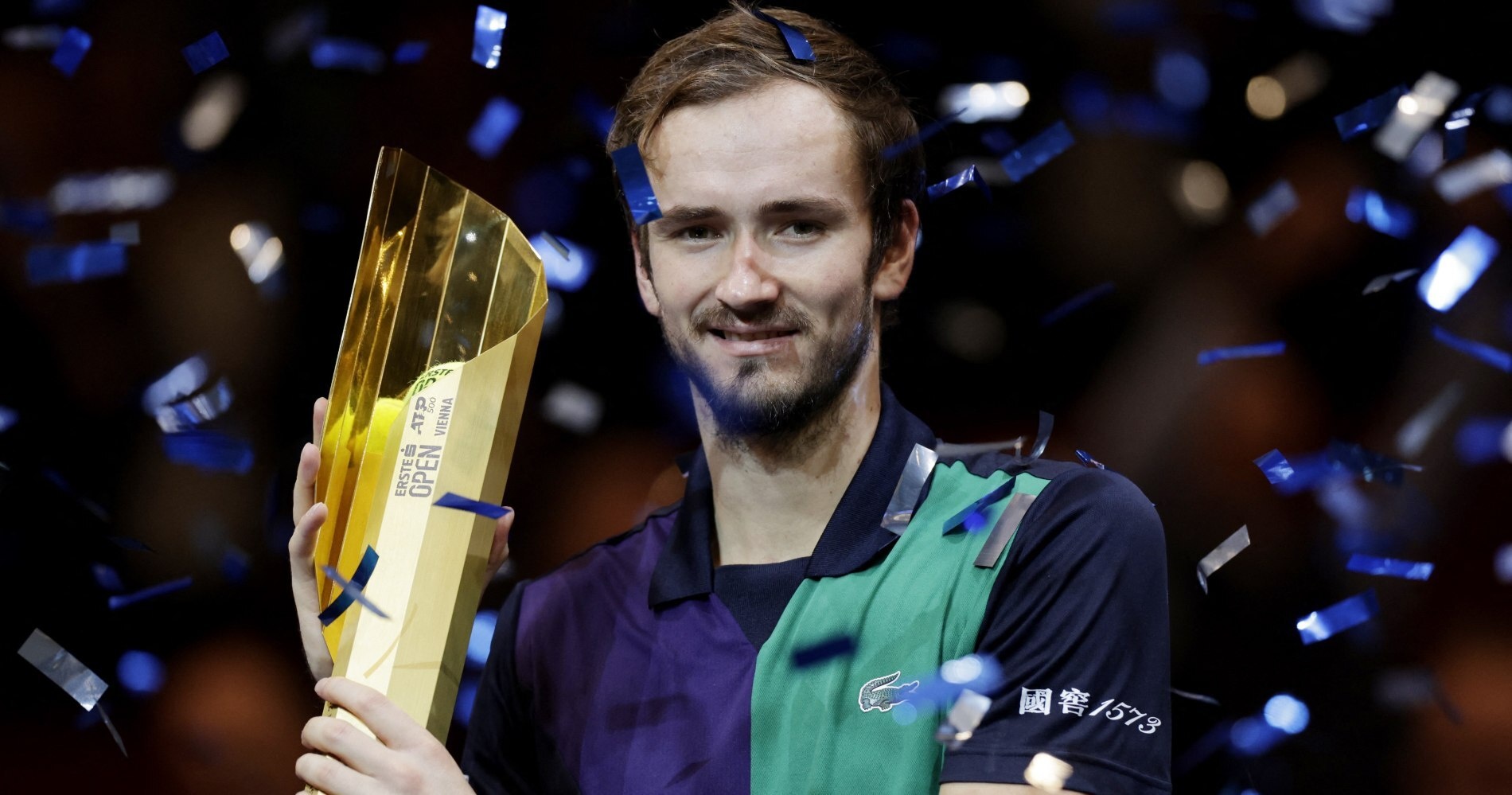 Daniil Medvedev sinks Denis Shapovalov to clinch Vienna Open title