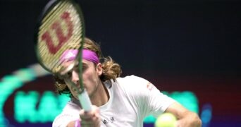 Stefanos Tsitsipas forehand