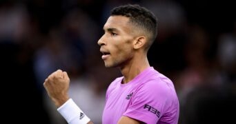 Felix Auger-Aliassime Bercy fist pump