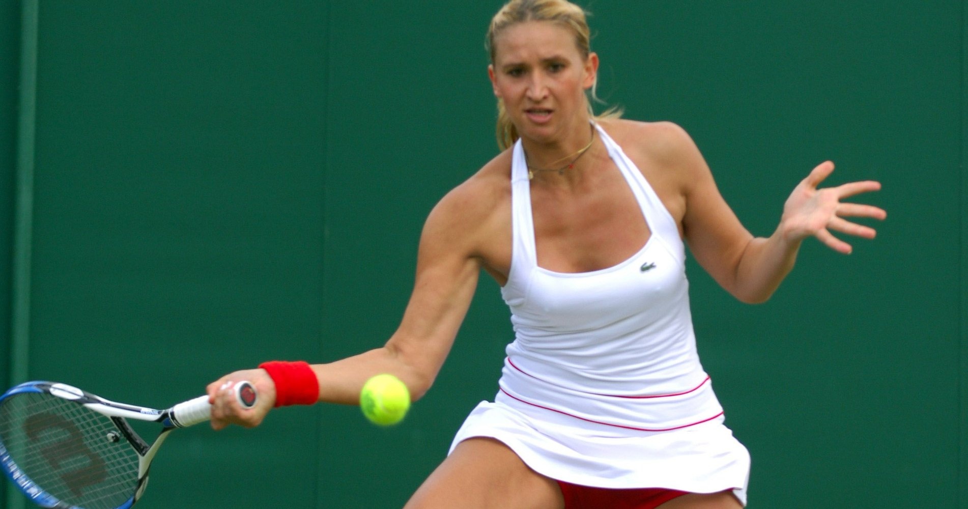 Is it acceptable if my panties are visible while I play tennis? - Quora