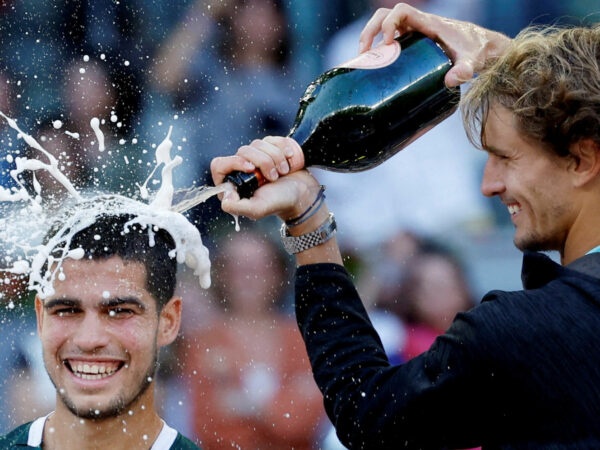 Alexander Zverev and Carlos Alcaraz during the trophy presentation of the 2022 Madrid Open