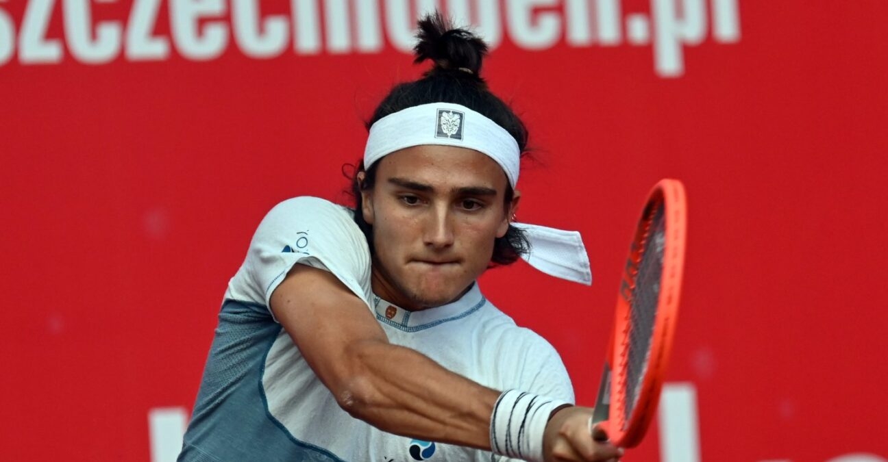 Mattia Bellucci of Italy returns a ball to Dennis Novak of Austria during their second round match at the ATP Challenger Pekao Open tennis tournament in Szczecin, Poland, 15 September 2022. || 241541_0004 tennis