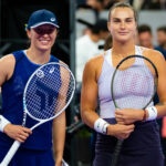 Iga Swiatek and Aryna Sabalenka at the 2022 WTA Finals