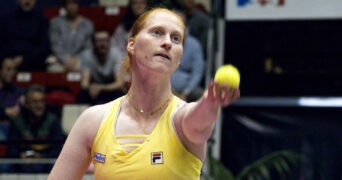 Alison Van Uytvanck