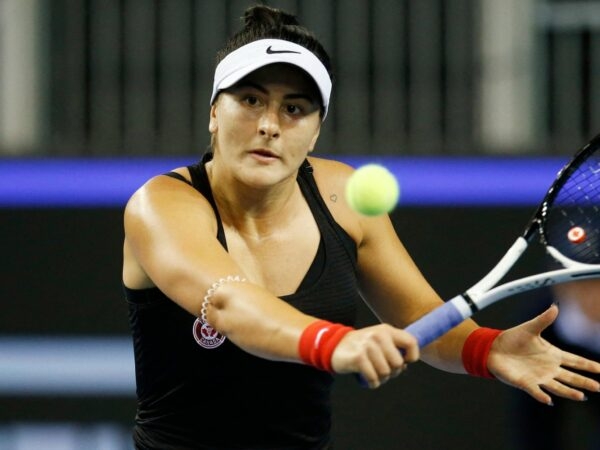 Bianca Andreescu volley