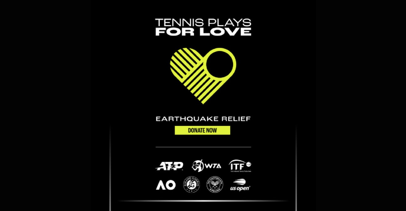 Tennis Plays for Love