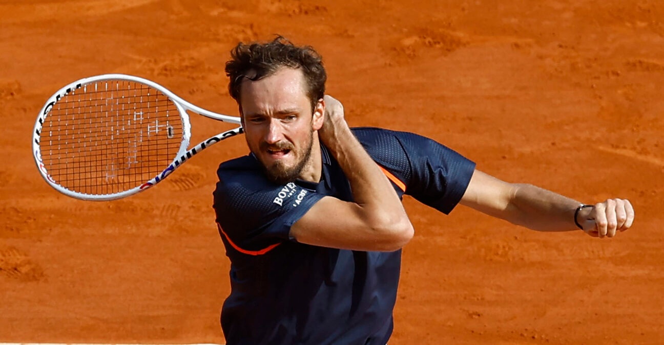 Medvedev powers past Sonego at Monte-Carlo