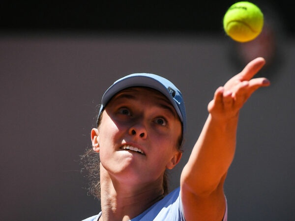 Iga Swiatek practices ahead of 2023 Roland-Garros Championships