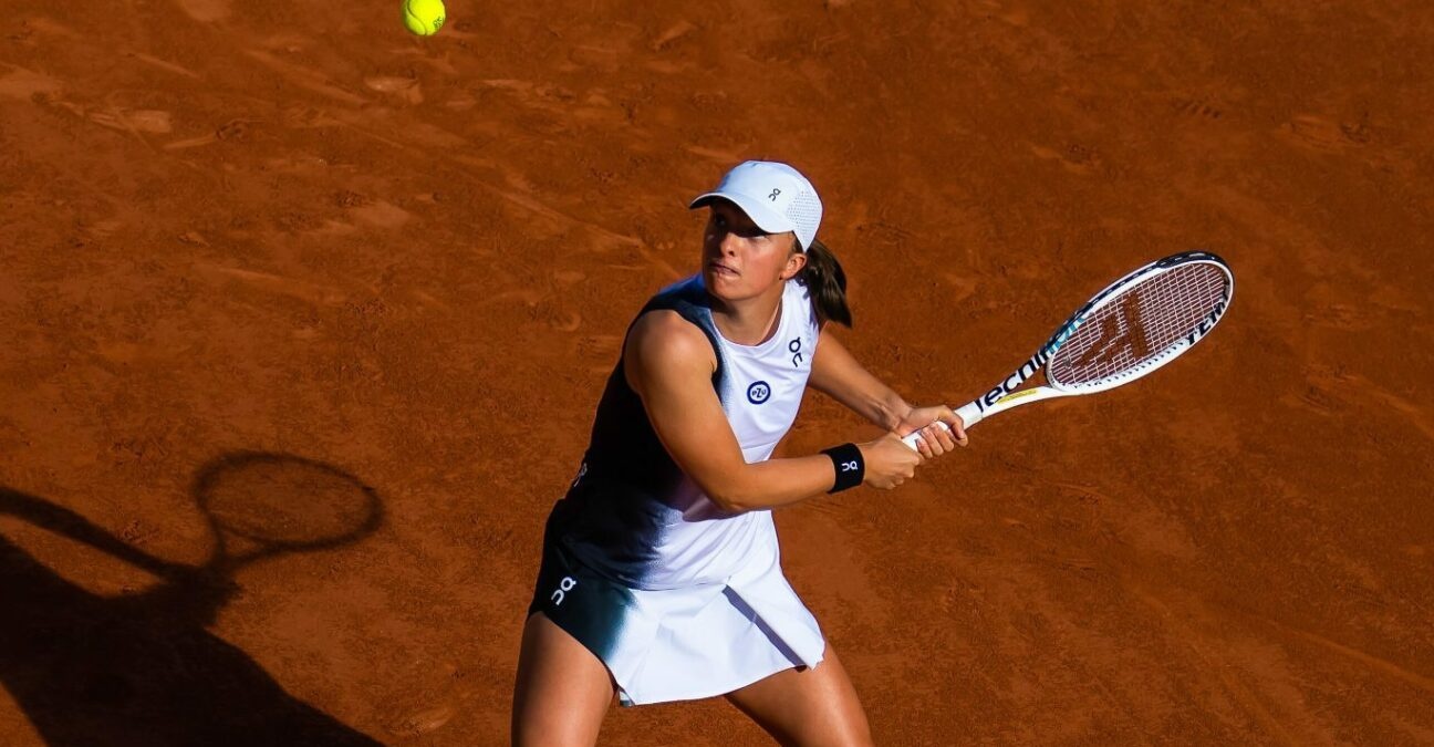 Tennis, WTA RolandGarros 2023 Swiatek eliminates Liu Tennis Majors