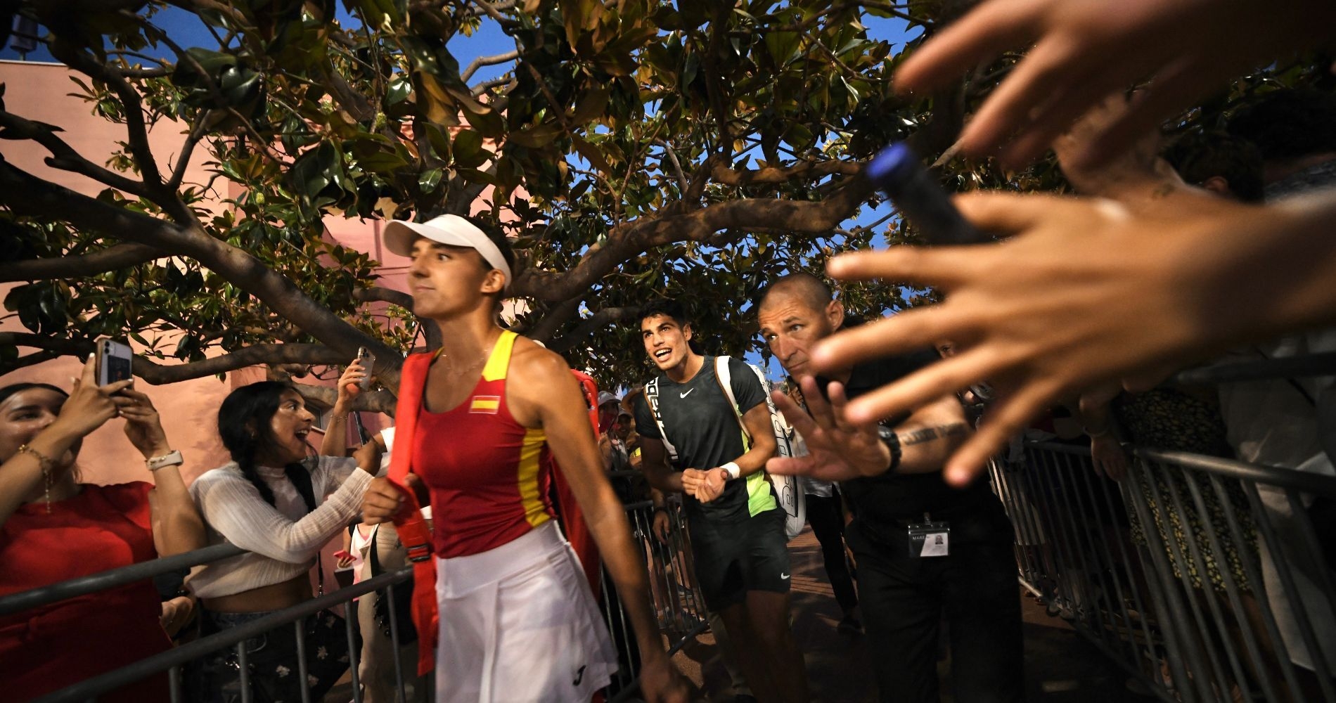 Alcaraz just can't lose! Wimbledon champion still smiling at Hopman Cup, in first match after Grand Slam glory - Tennis Majors