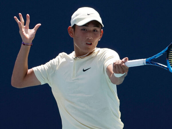 Juncheng Shang at the 2023 Miami Open