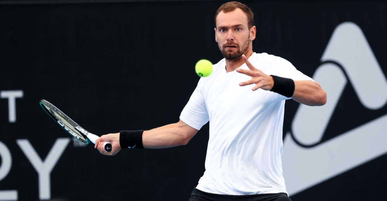 Roman Safiullin at the 2023 Adelaide International Tournament