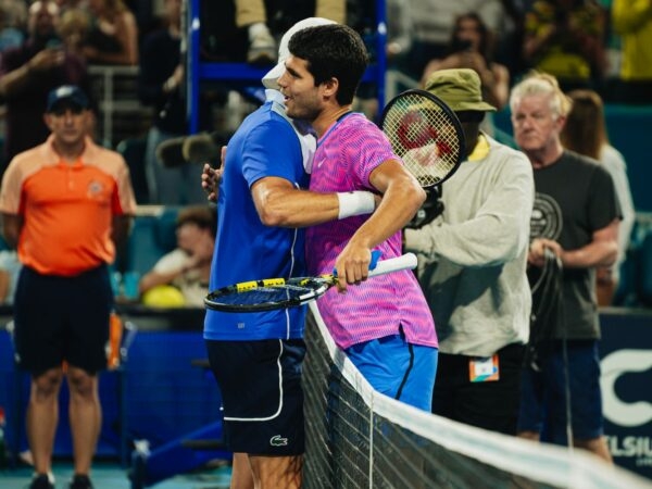 Carlos Alcaraz and Grigor Dimitrov at the net, Miami Open 2024
