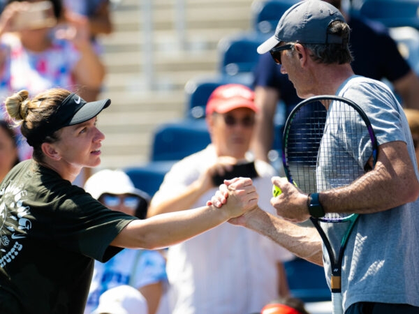 Darren Cahill and Simona Halep at the 2022 US Open