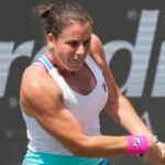 Emma Navarro at the 2023 Credit One Charleston Open