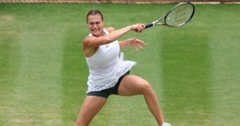 Aryna Sabalenka grass