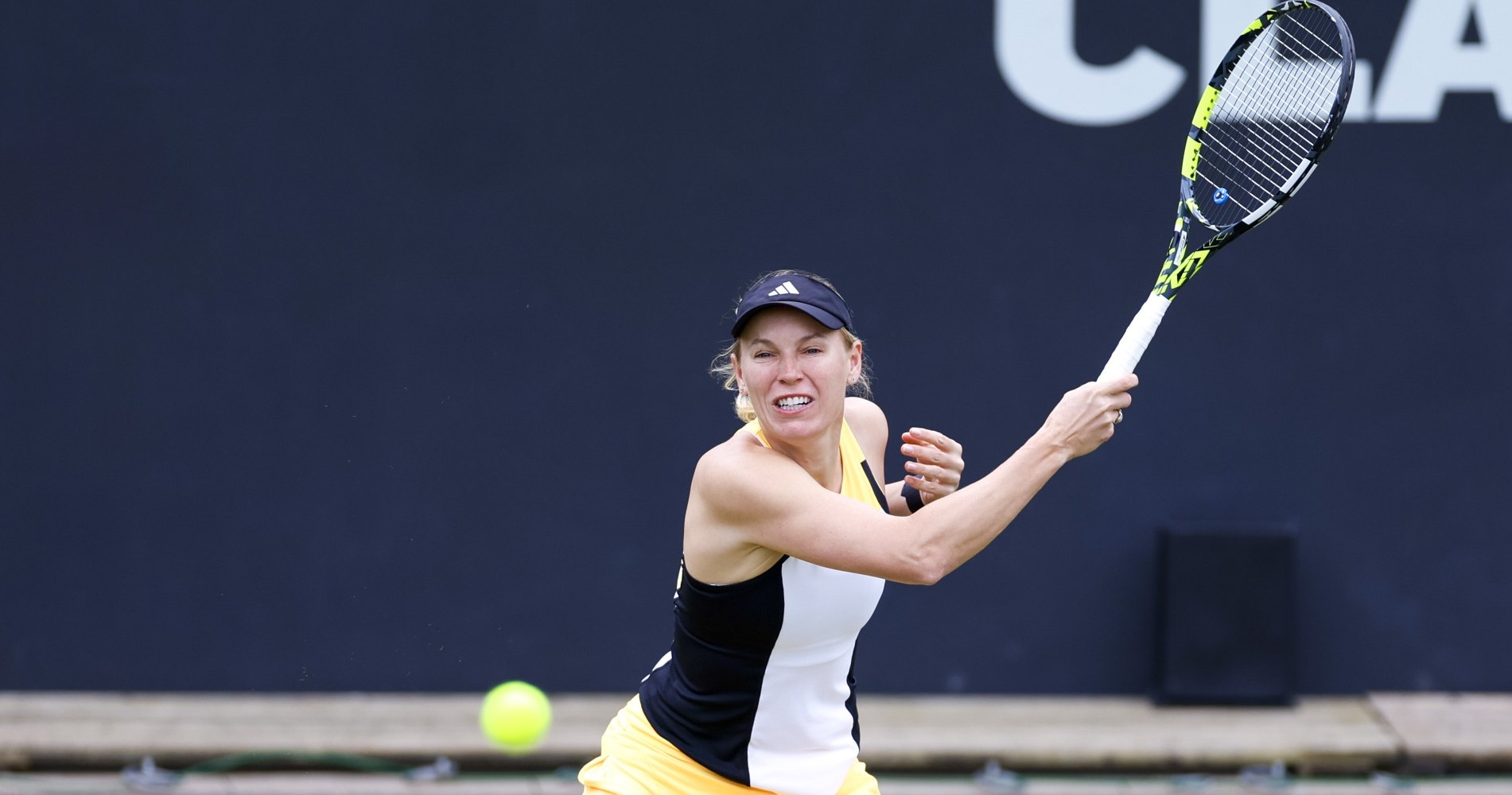 Bad Homburg Open: Wozniacki makes quarter-finals