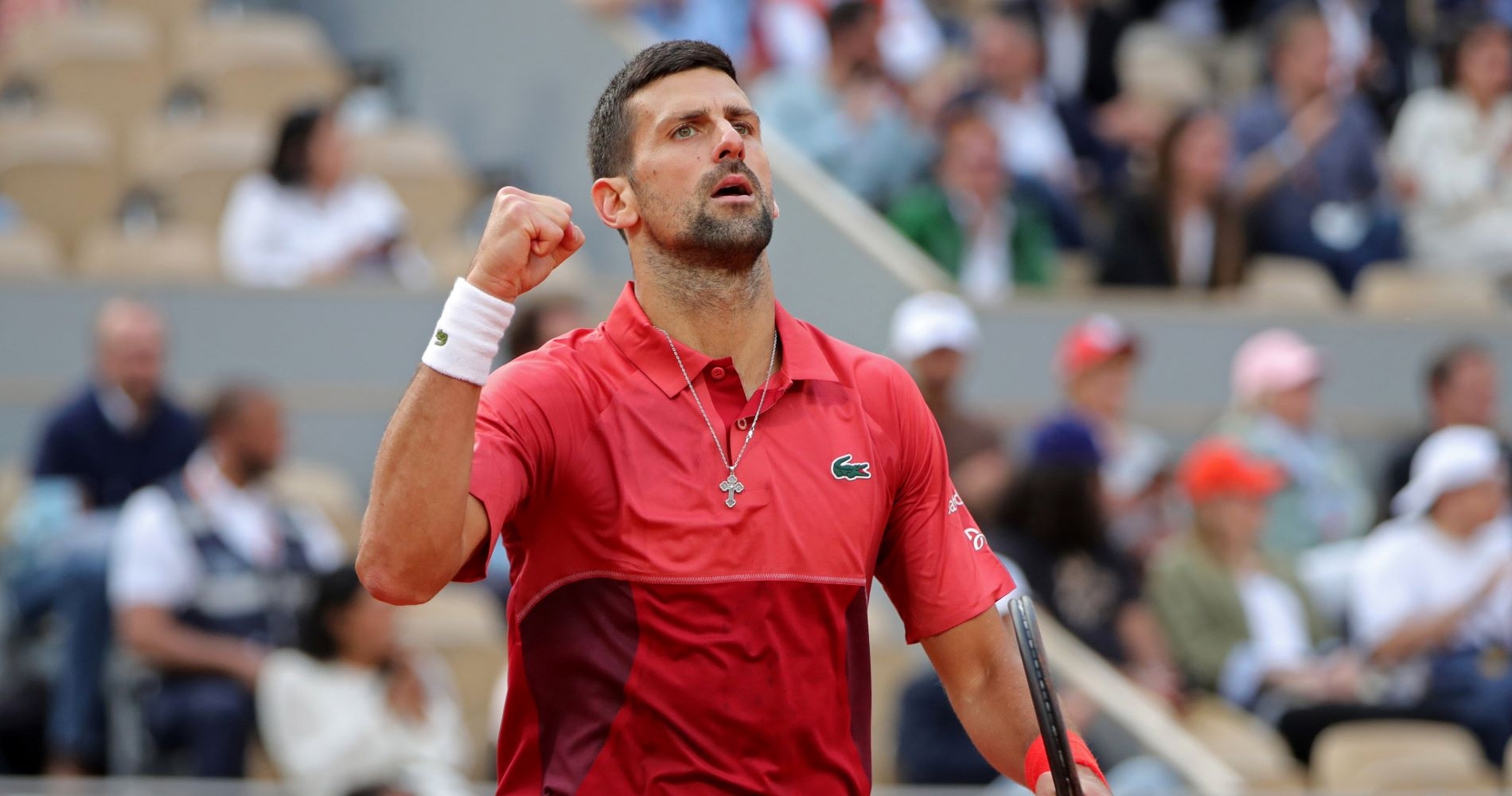 Djokovic back on court practising ahead of Wimbledon