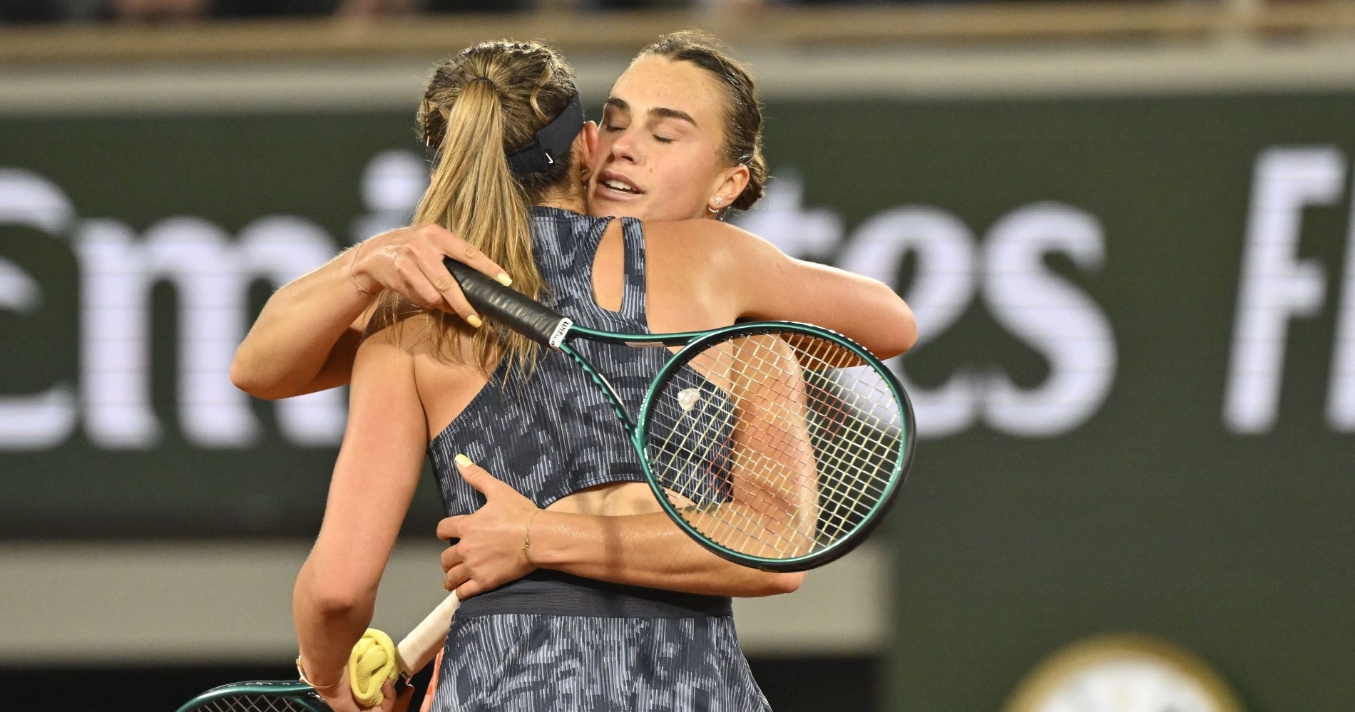 Sabalenka overpowers Badosa to reach fourth round