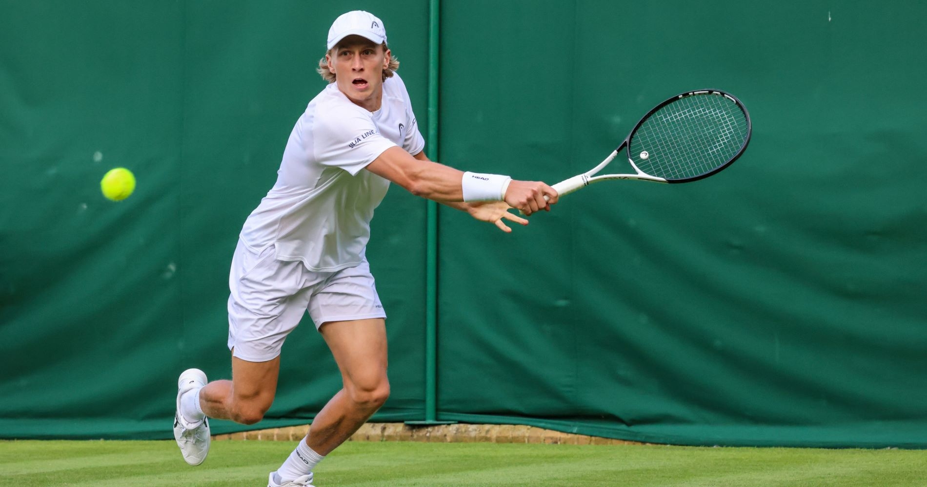 Ruusuvuori upsets No 11 seed Tsitsipas at Wimbledon