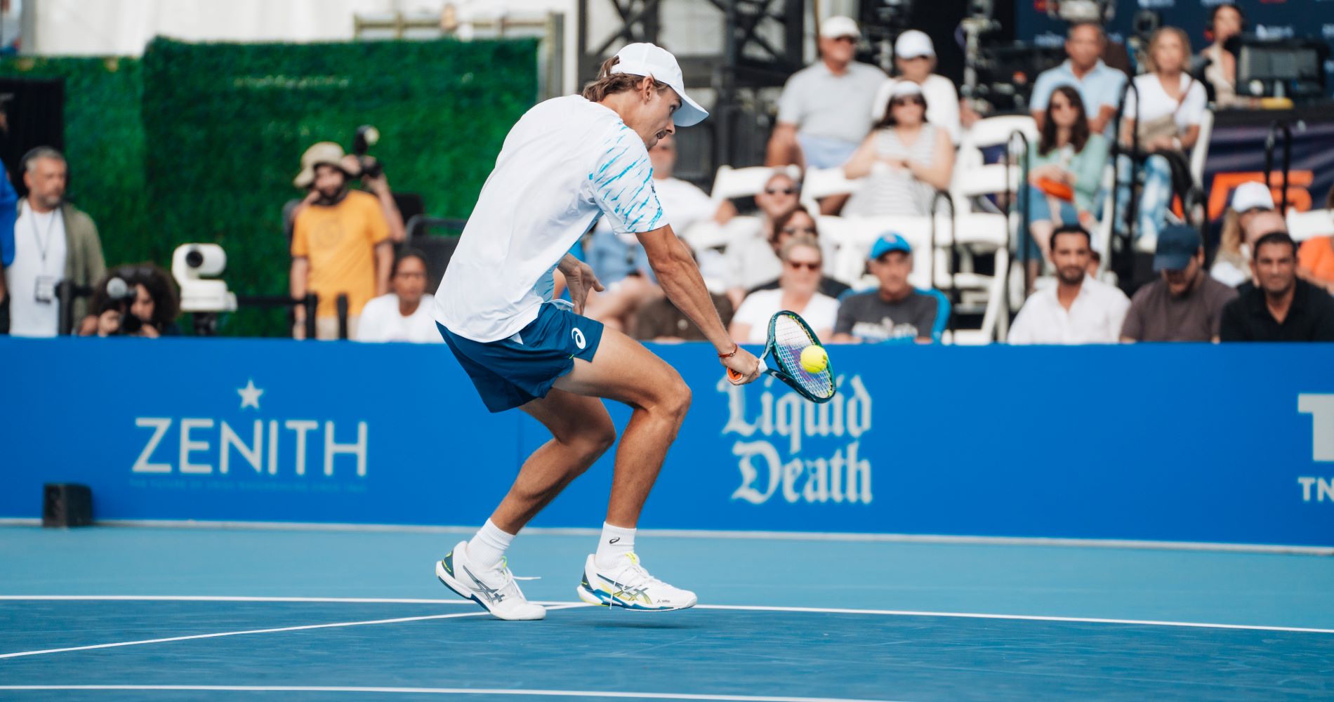 The Demon dominates Shapo to win first UTS New York quarter-final