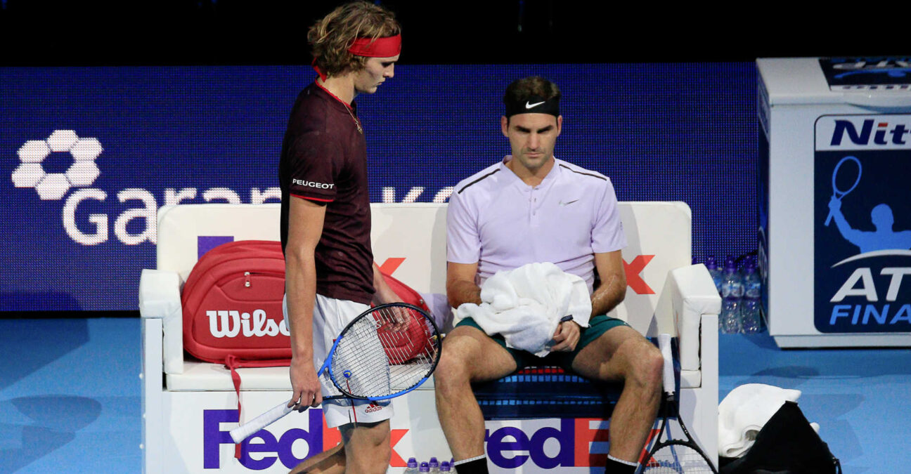 14th November 2017, O2 Arena, London, England; Nitto ATP Tennis Finals; Alexander Zverev (GER) walks to other end of court in his match with Roger Federer (SUI) 2017 Angleterre Barclays ATP World Tour court finale hommes indoor londres masculin messieurs Nitto ATP Finals O2 ARENA sport SPORTING sports tennis