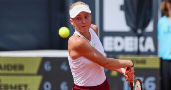 July 24, 2023, Hamburg, Hamburg, Germany: POLINA KUDERMETOVA in action during the HAMBURG EUROPEAN OPEN - Hamburg - Womens Tennis, WTA250 || 273399_0019 1st 2nd ball Clay court day europe Germany hamburg ladies match of Outdoor PRESS QUALIFYING Singles sports tenis tennis the Tournament Turnier WINNER WOMENS WTA WTA250 zagency zcontractphotographer zlast24 zselect zsports ZTENNIS Zuma ZUMAPRESS.com zwire